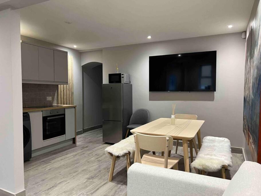 “the Art House 6” Galway, Woodquay Сasa de vacaciones *